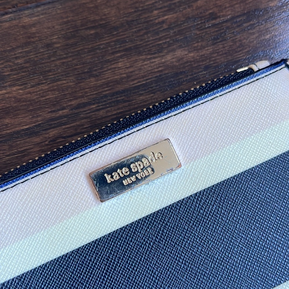 Kate Spade Striped Wallet with Chain and Pockets - Picture 2 of 4